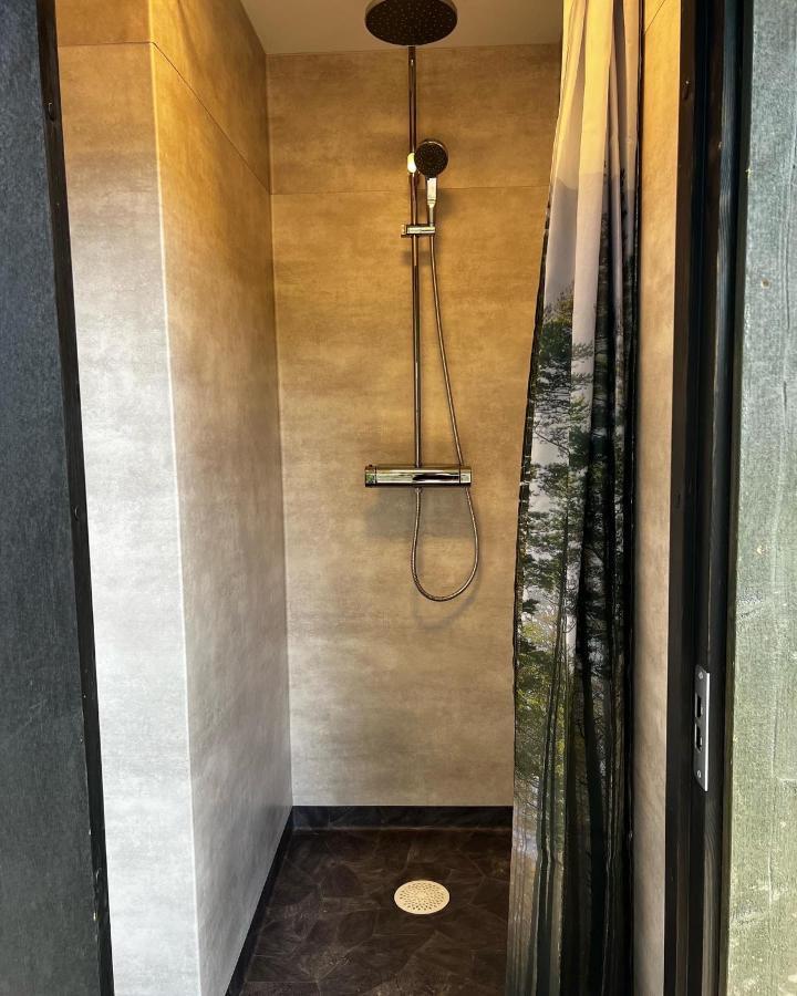ホテル Vaettervy Glamping Habo エクステリア 写真