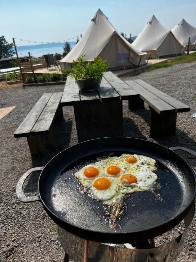 ホテル Vaettervy Glamping Habo エクステリア 写真