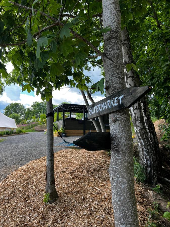 ホテル Vaettervy Glamping Habo エクステリア 写真