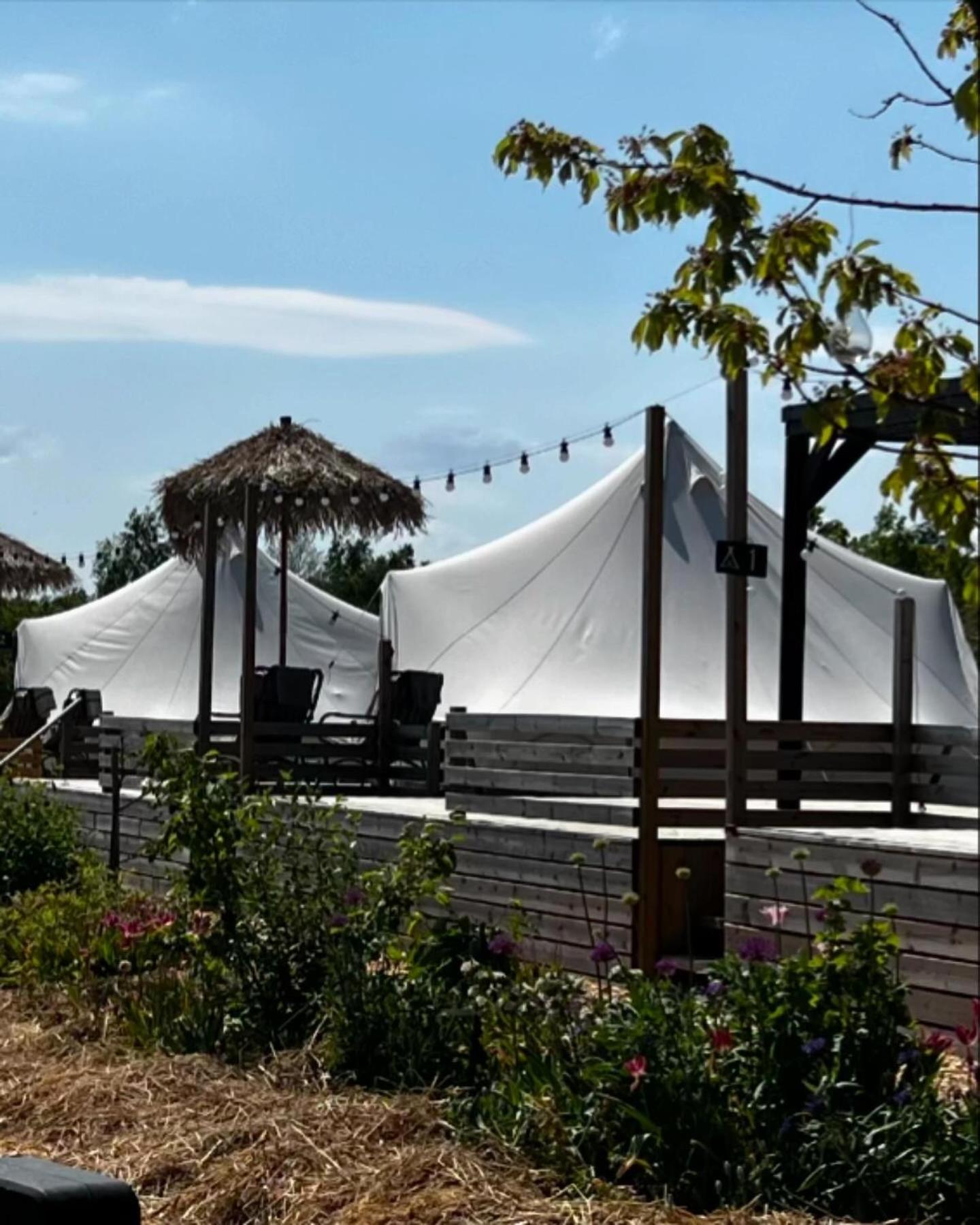 ホテル Vaettervy Glamping Habo エクステリア 写真