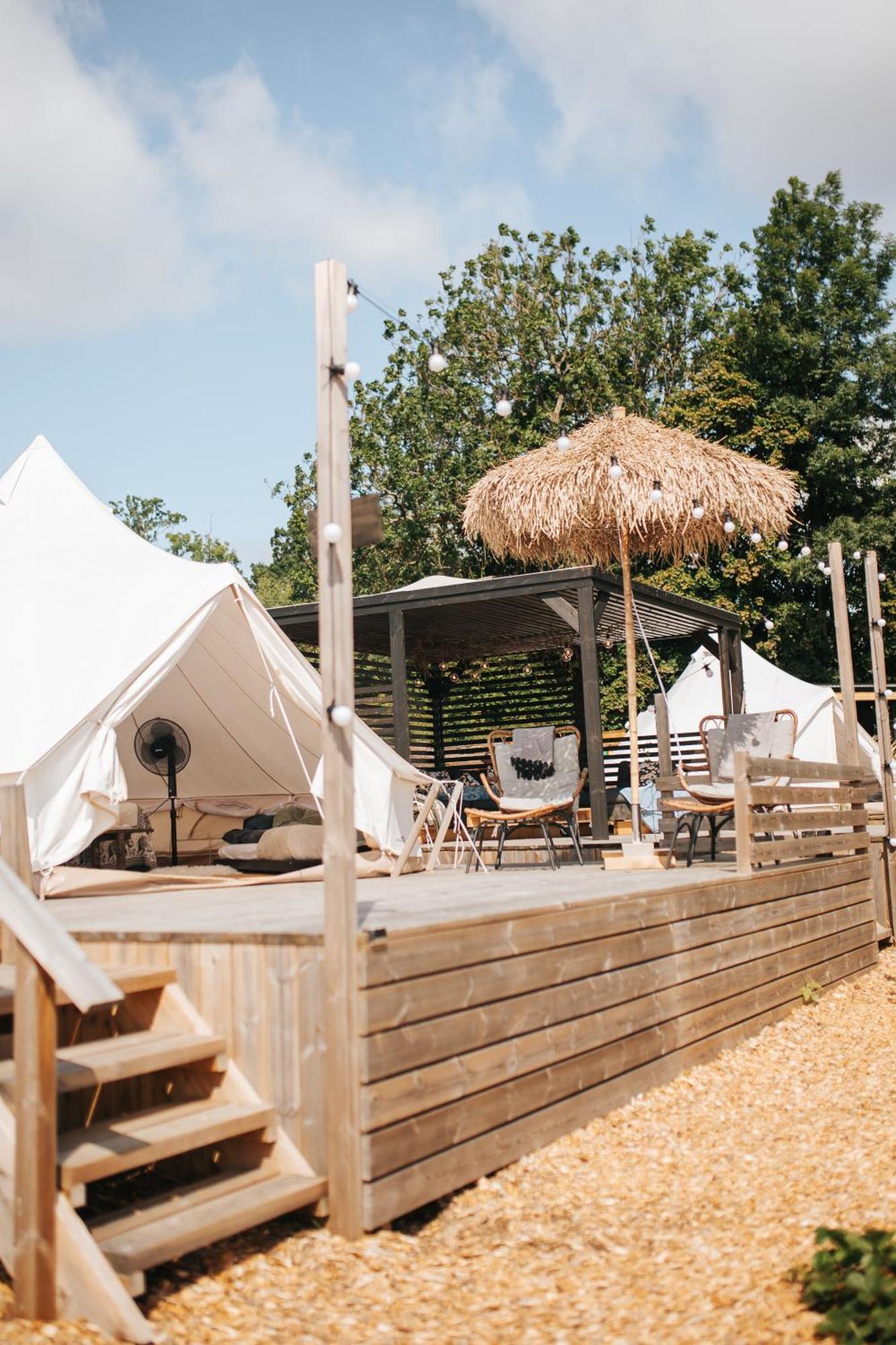 ホテル Vaettervy Glamping Habo エクステリア 写真